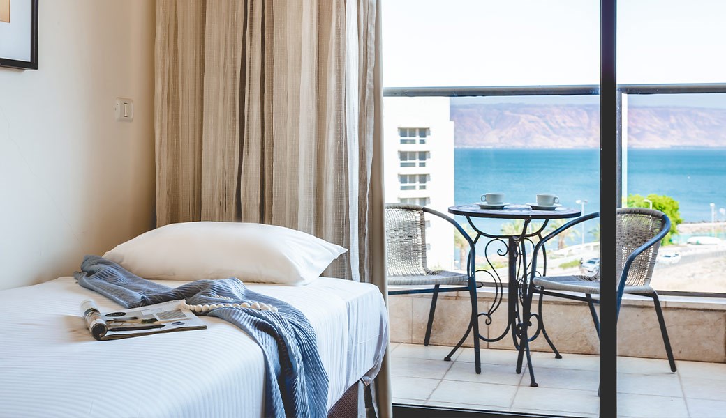 חדר טריפל מבט לים