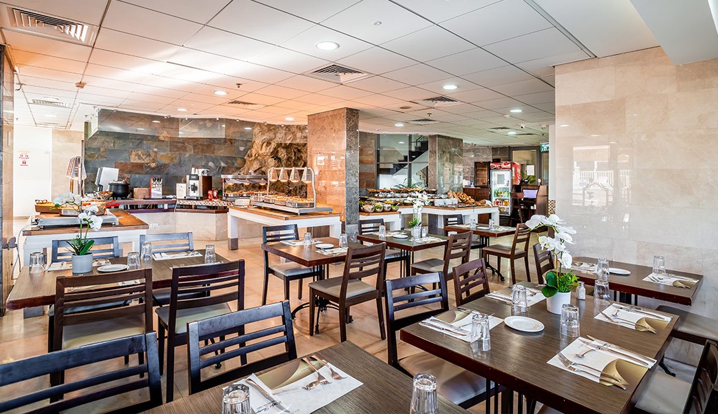 חדר אוכל - ארוחת ערב