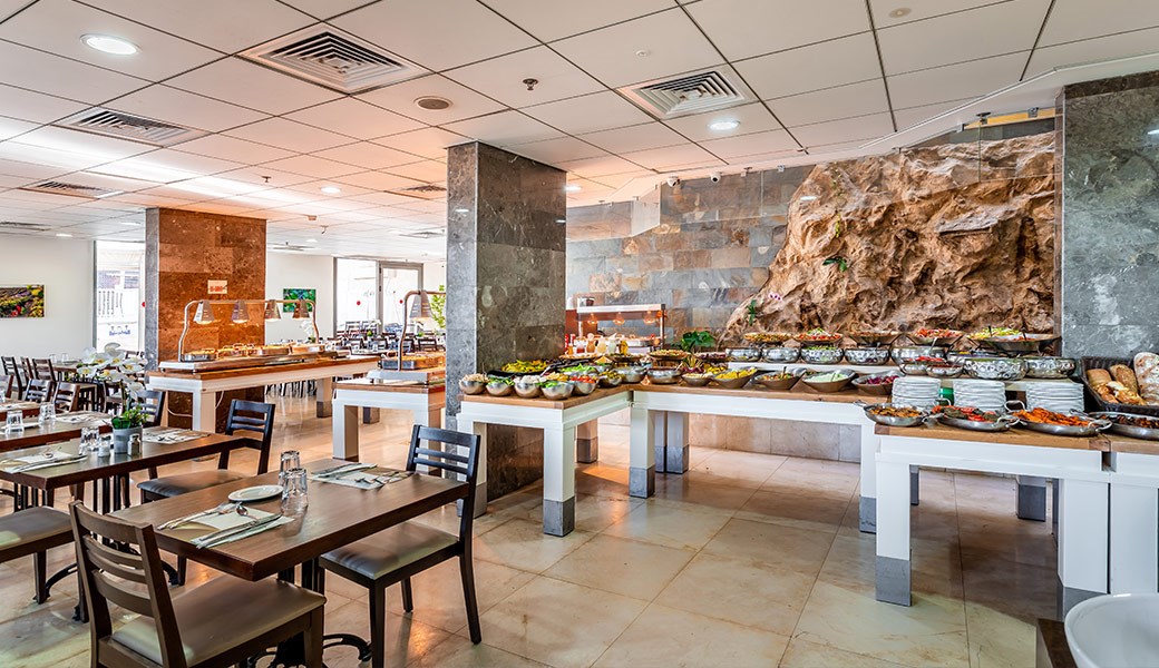 חדר אוכל - ארוחת ערב